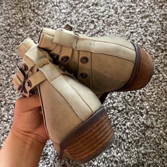 Halogen Lidia Studded Strappy Ankle Boots - Picture 6 of 9